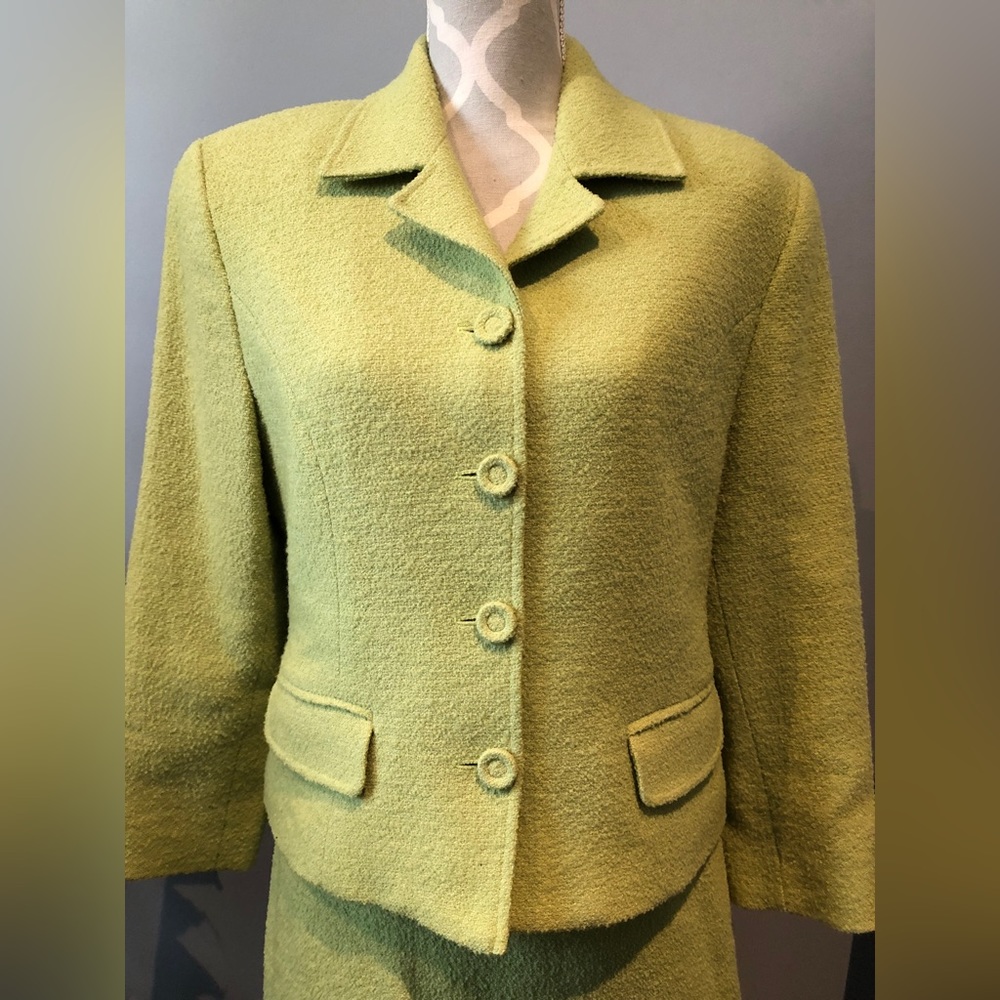 Femme de Carriere Ladies Suit - Picture 4 of 6